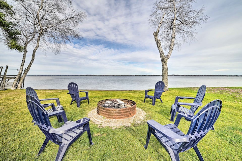 Houghton Lake Cottage w/ New Private Deck! — foto 1