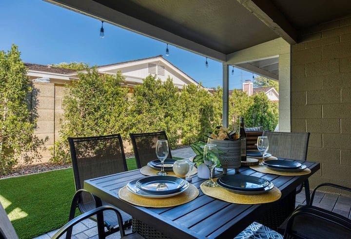 Centrally Located! Fabulous Home & Gated Community - Phoenix, AZ