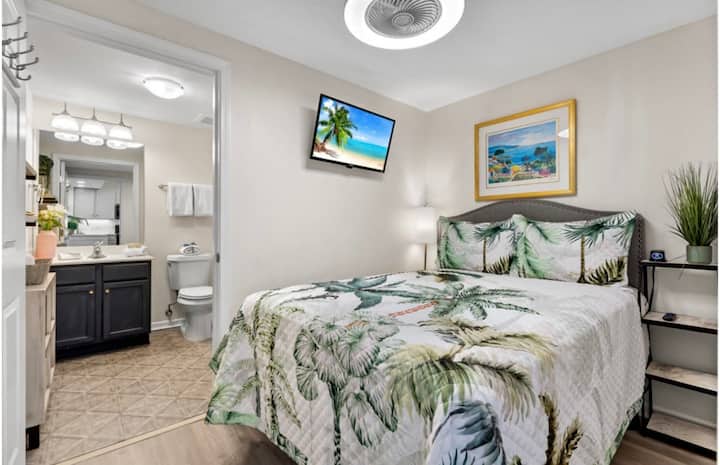 Comfy 2nd bedroom awaits sound sleep