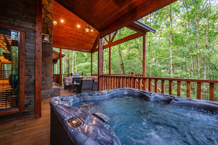 Book Broken Bow managed Airbnb listing 3