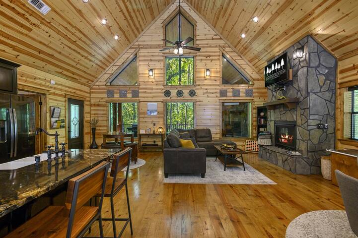 Book Broken Bow managed Airbnb listing 3