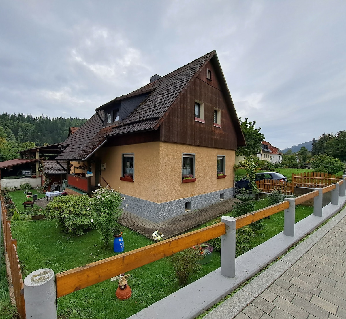 Ferienwohnung Sonja mit Garten, 50qm (Steinwiesen) - Geroldsgrün