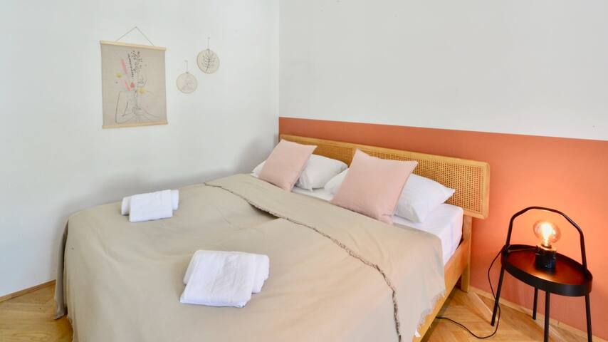 Beautiful Flat Next to Karlskirche gallery image 2