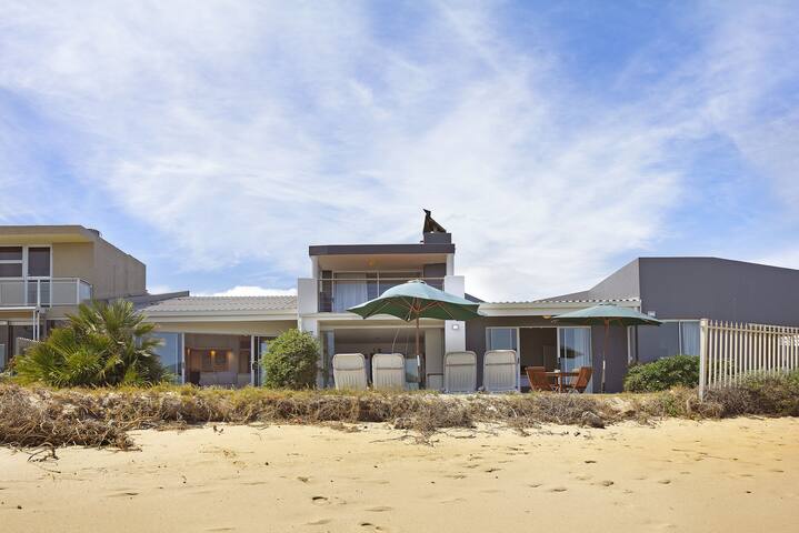 Villa Kyma gallery image 3