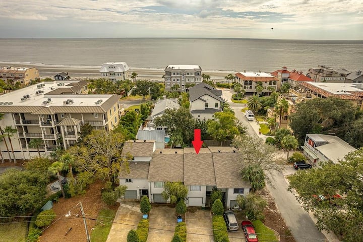 3 Bed/2 Bath Townhouse - One Block To The Beach! - Jekyll Island, GA