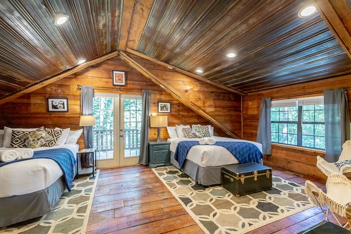 Nyumba ya mbao 1 - ghorofani roshani vitanda 2 vya upana wa futi 4.5