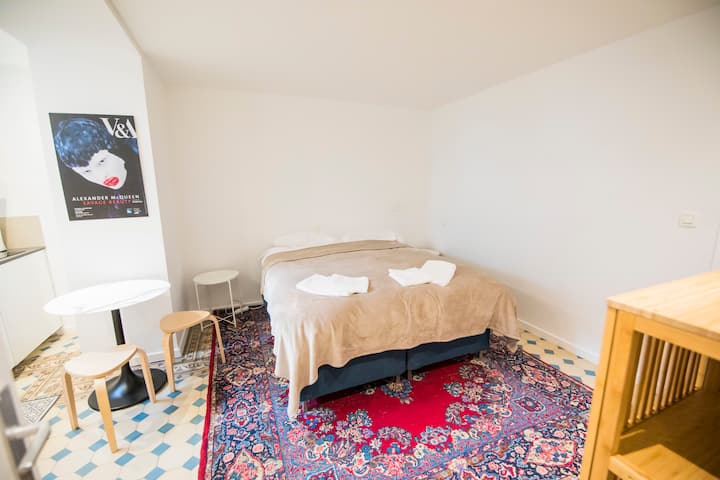 Self Check-in Studio / Netflix / Full Kitchen / So - Brussels