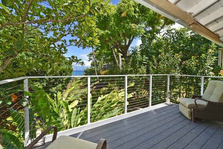 ALA 12 Remodeled 4BD Beach House w Ocean Views gallery image 2