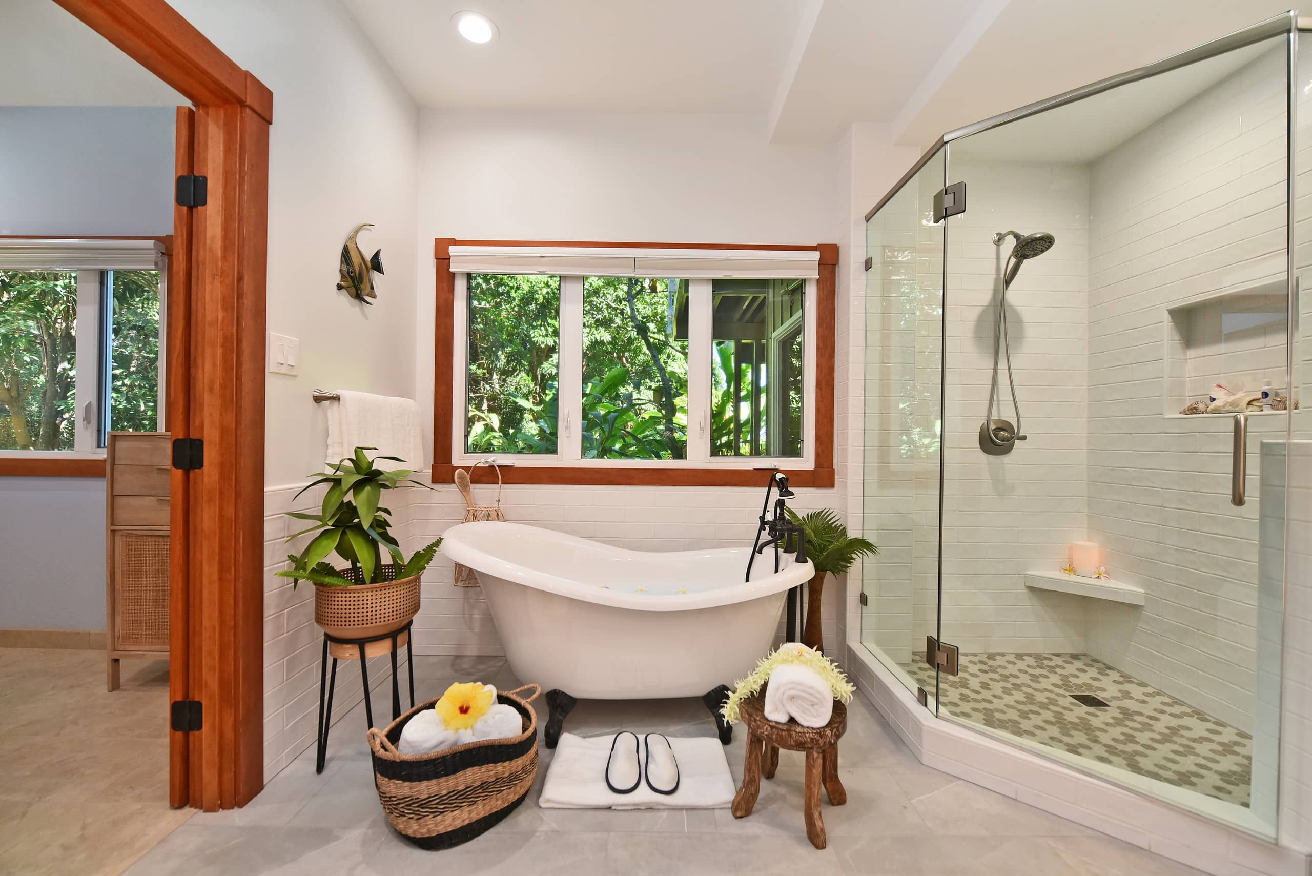 Home in Lahaina · ★5.0 · 4 bedrooms · 4 beds · 4 baths - Image 13