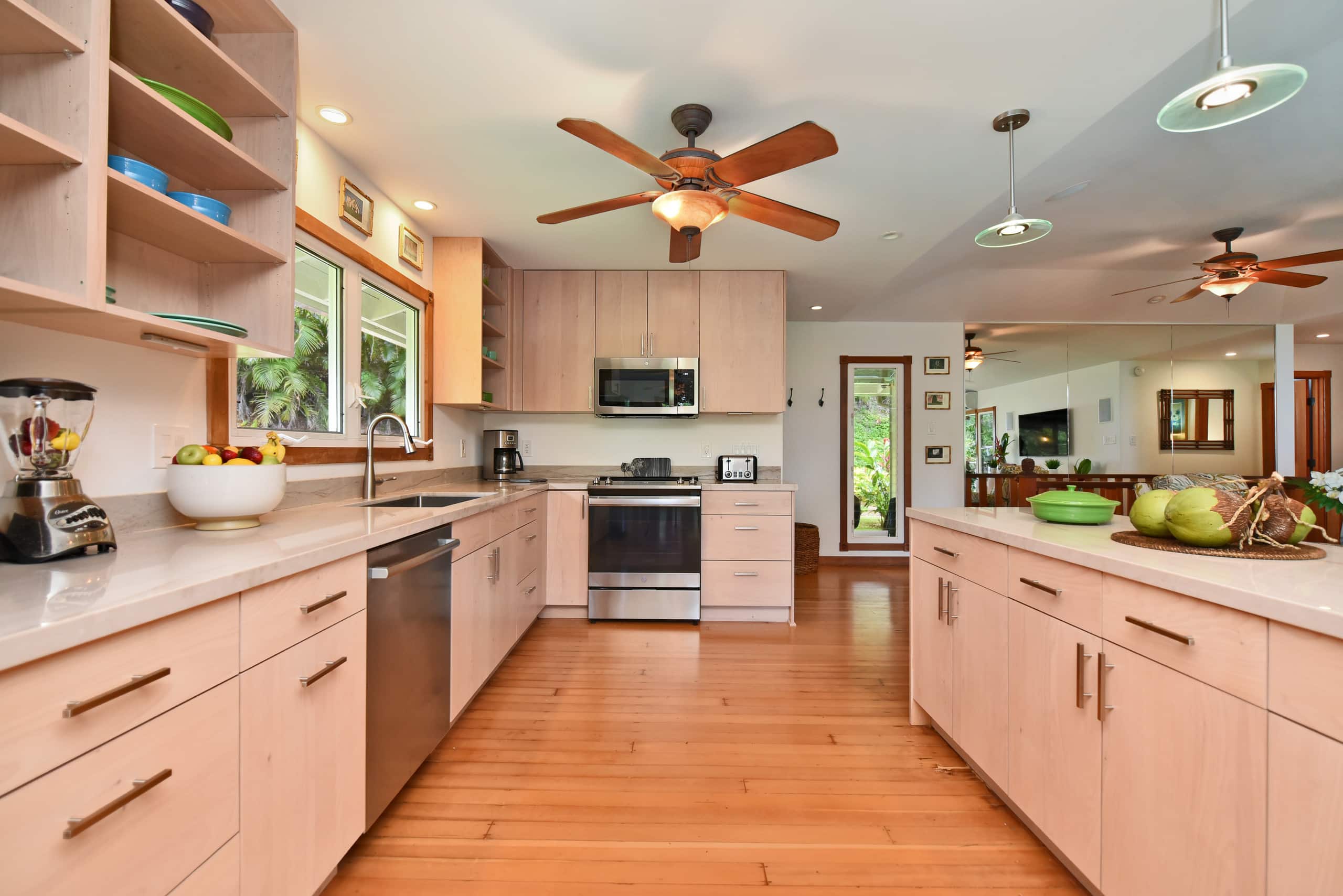 Home in Lahaina · ★5.0 · 4 bedrooms · 4 beds · 4 baths - Image 2