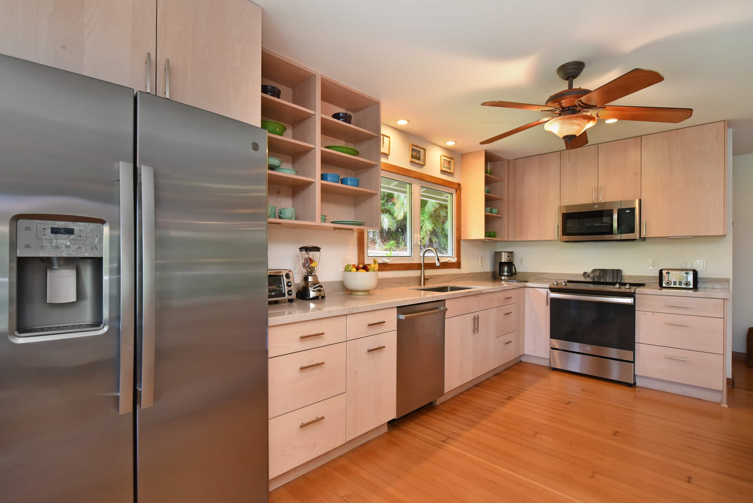 Home in Lahaina · ★5.0 · 4 bedrooms · 4 beds · 4 baths - Image 4
