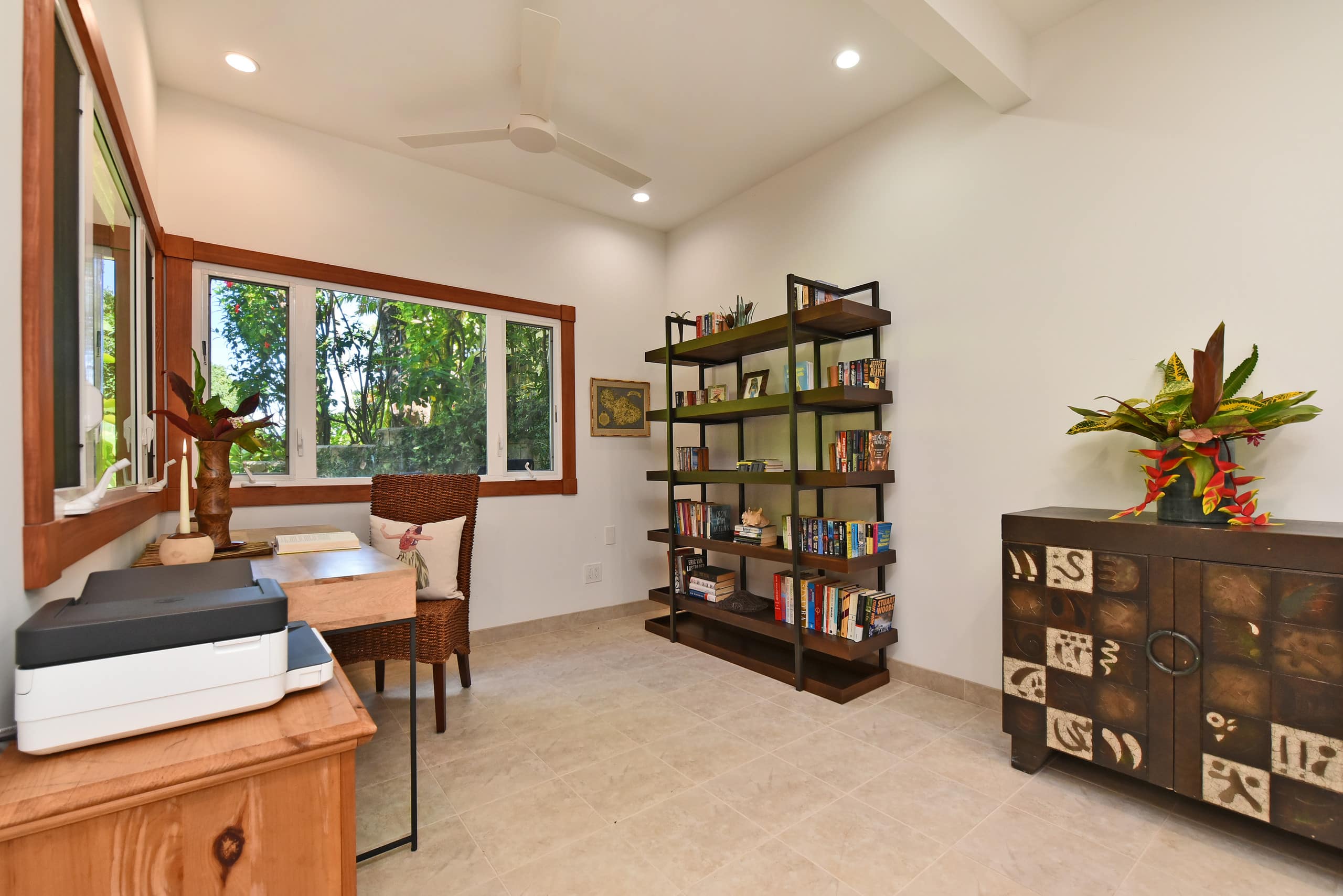 Home in Lahaina · ★5.0 · 4 bedrooms · 4 beds · 4 baths - Image 22