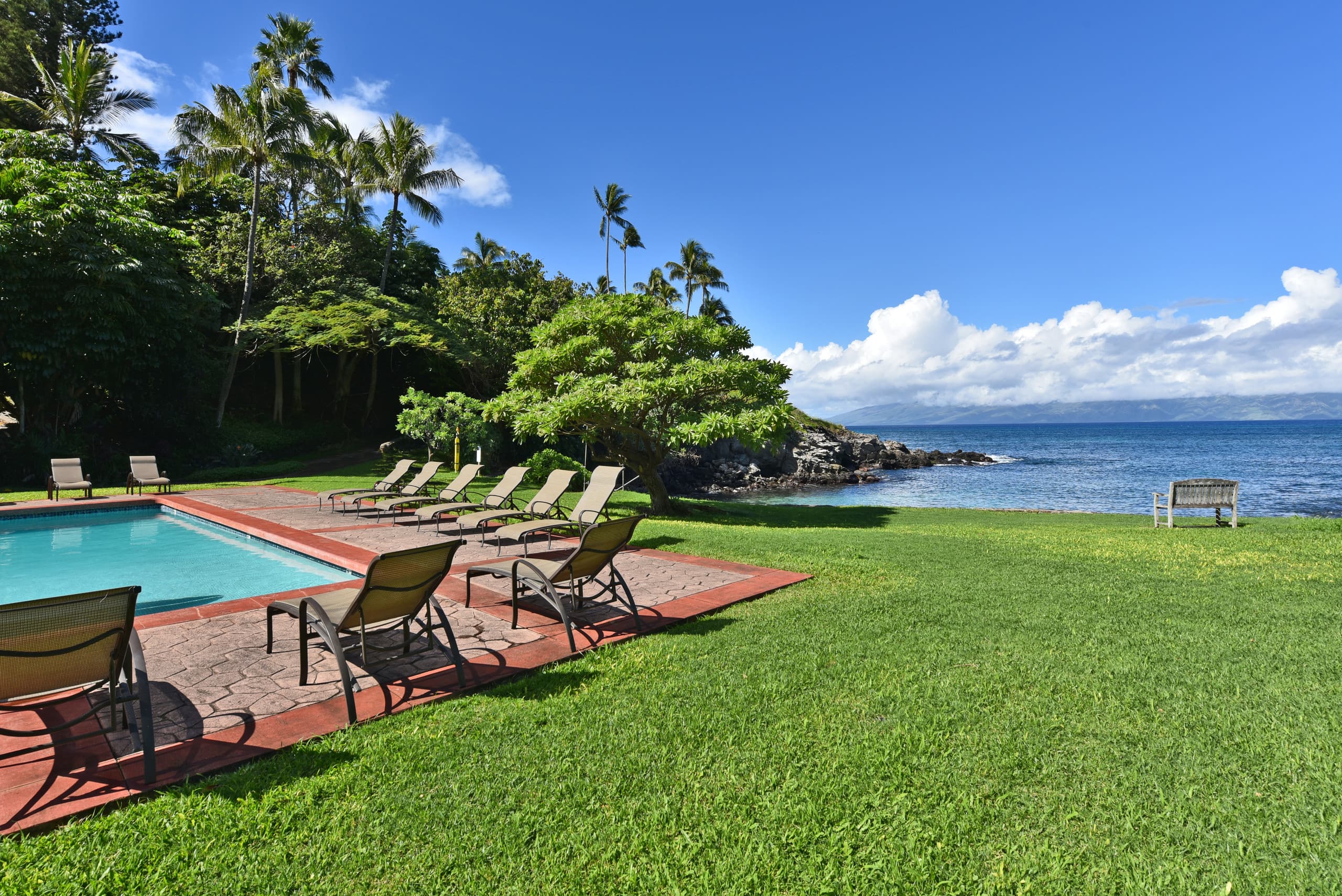 Home in Lahaina · ★5.0 · 4 bedrooms · 4 beds · 4 baths - Image 44
