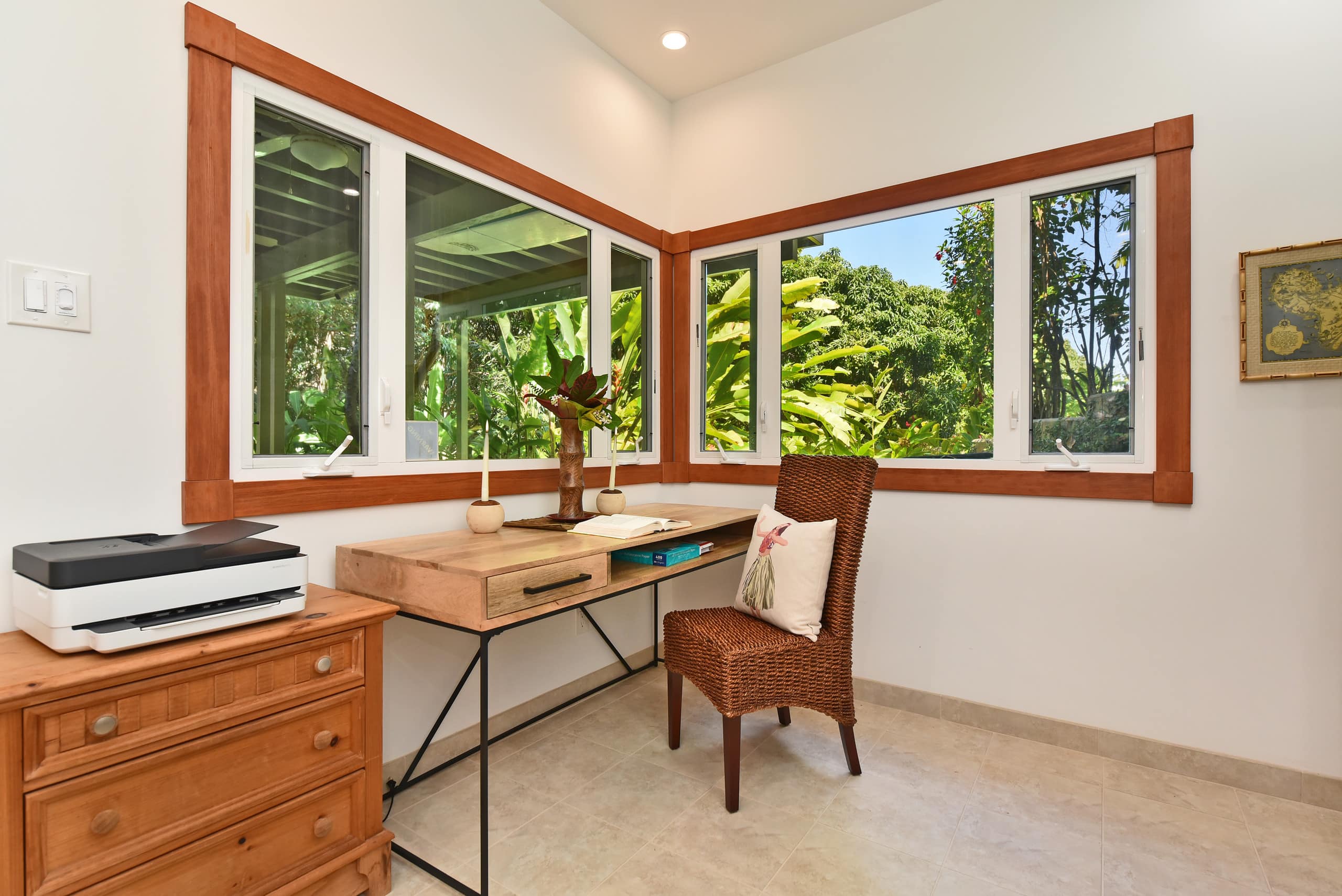 Home in Lahaina · ★5.0 · 4 bedrooms · 4 beds · 4 baths - Image 21