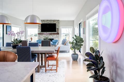 Golden Hour Getaway | Pickleball  + Pool + Hot Tub