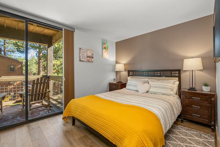 Chumba cha kulala cha 1 chenye Kitanda cha Malkia: Aspen Grove Hideaway