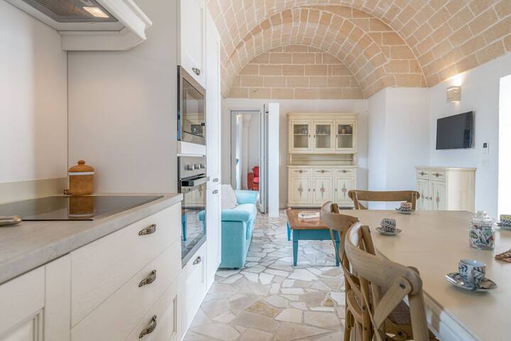 Bianco Trullo gallery image 5