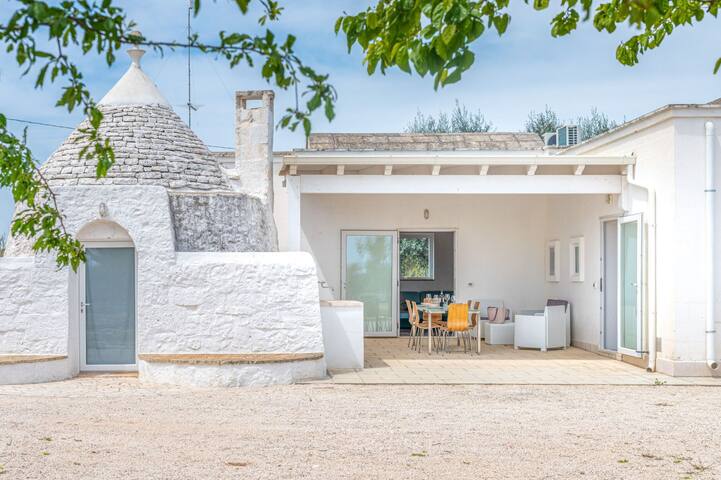 Bianco Trullo gallery image 2
