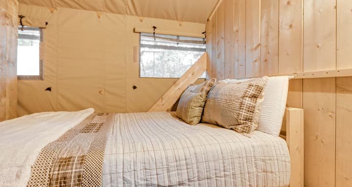 All 4 interior beds/bedrooms look similar to this - large tent.