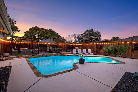 Resort-Style Pool House with Hot Tub and Game Room