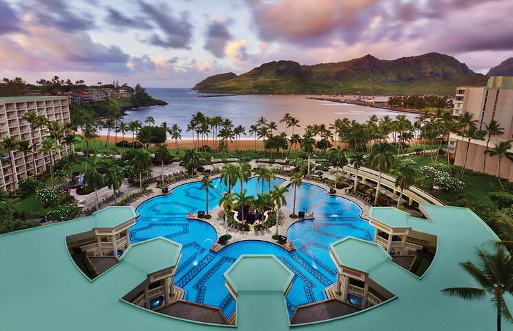 Marriott’s Kauai Beach Club 2BR Oceanfront Suite