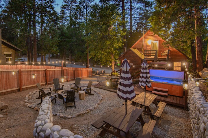 Mountain Escape  2 Cabins W/ Fireplace - Hot Tub - 愛德懷-松樹灣