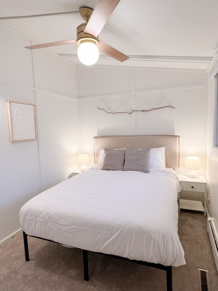 Трета спална соба (брачен кревет (широк 150-179 см)