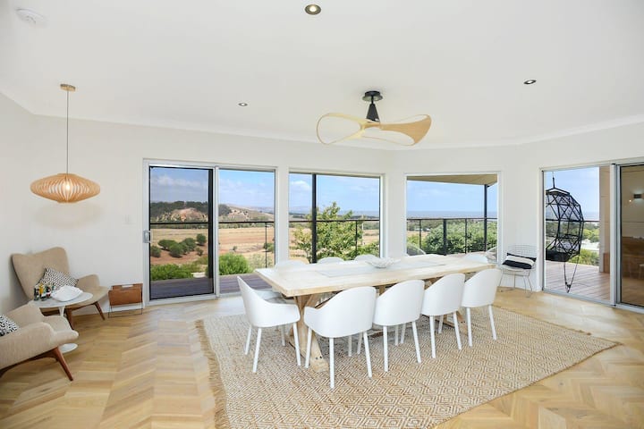 47 Stacey Drive, Carrickalinga