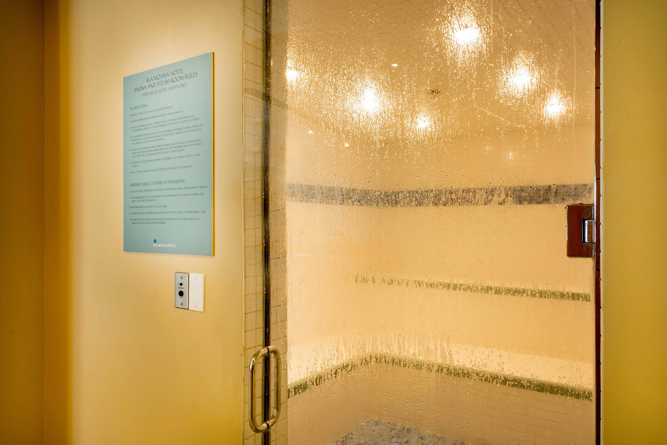 Condo in Honolulu · ★4.0 · Studio · 1 bed · 1 private bath - Image 13