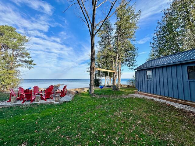 Skipping Rock Cottages ~ Stunning Lakeside Getaway