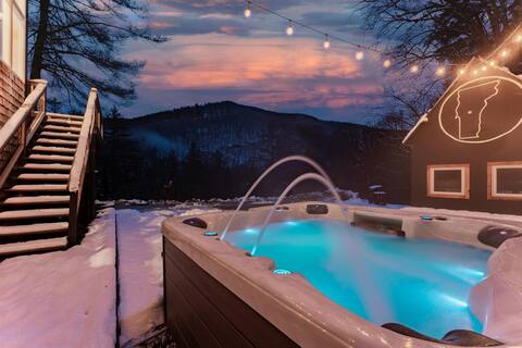 Minutes to Skiing/Hot Tub/Arcades