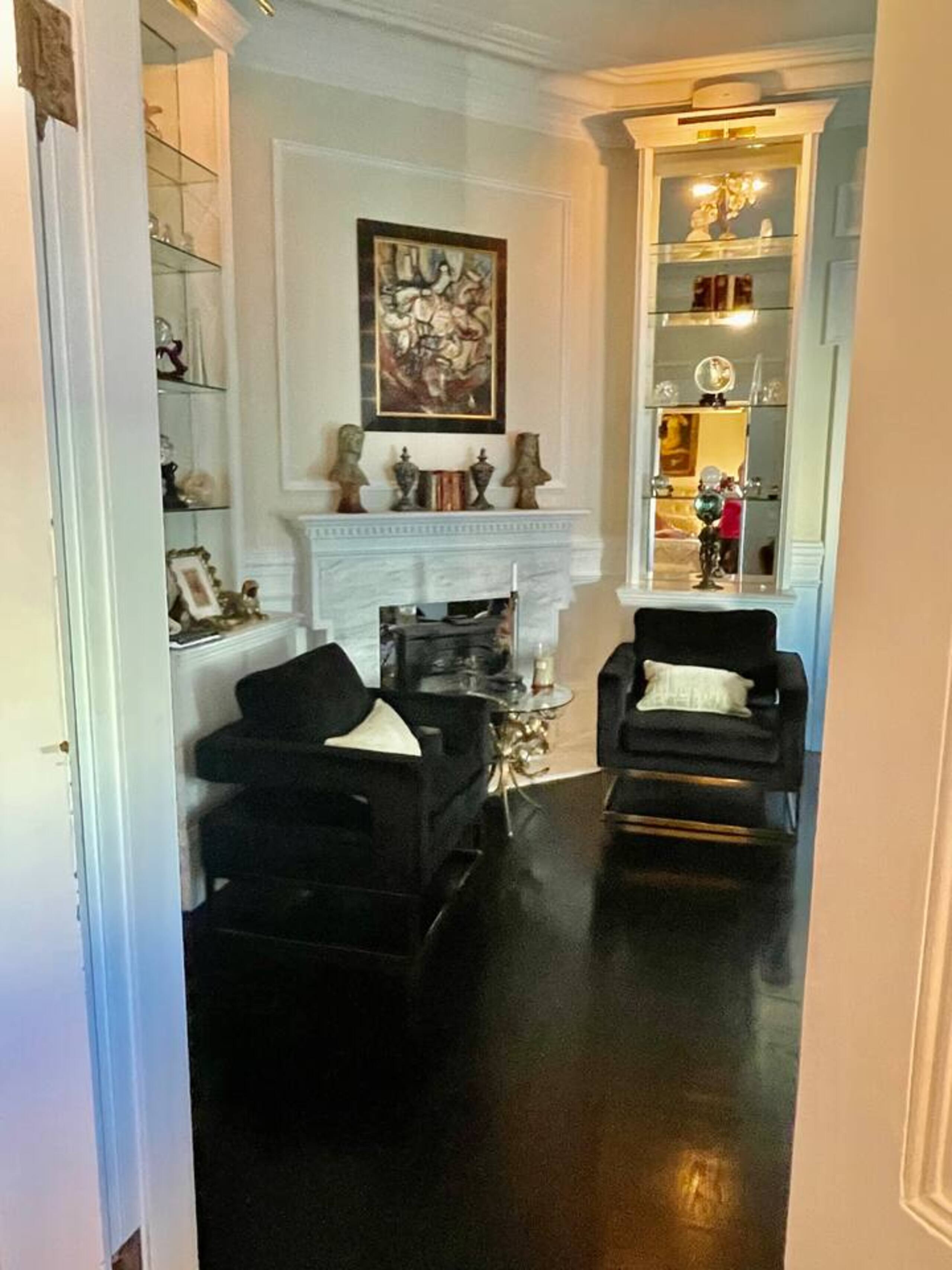 Home in San Francisco · ★4.95 · 1 bedroom · 1 bed · 1 bath - Image 3