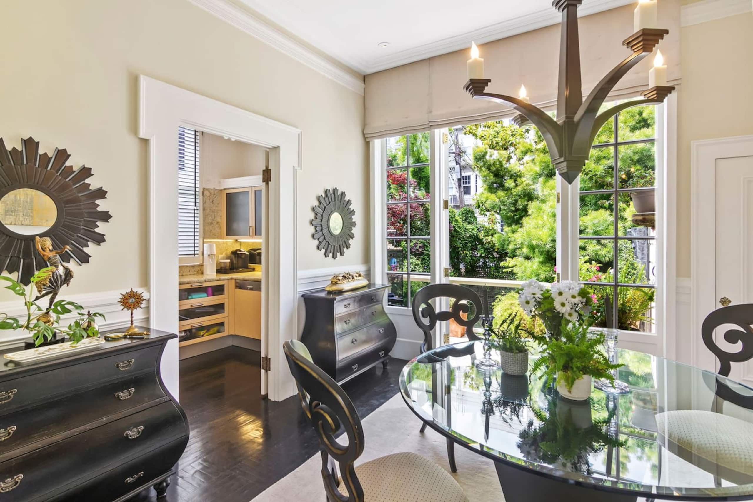 Home in San Francisco · ★4.95 · 1 bedroom · 1 bed · 1 bath - Image 8