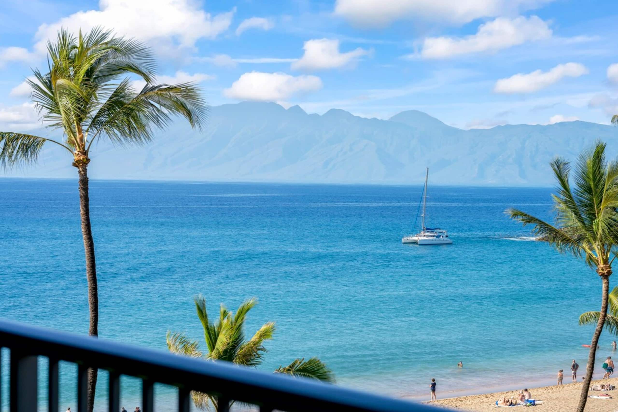Condo in Lahaina · ★5.0 · 1 bedroom · 2 beds · 2 baths - Image 22