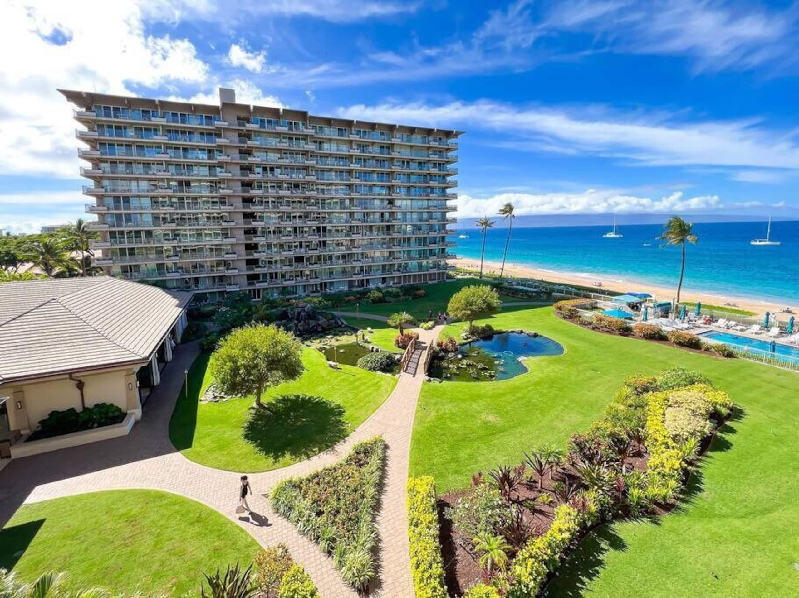 Condo in Lahaina · ★5.0 · 1 bedroom · 2 beds · 2 baths - Image 40