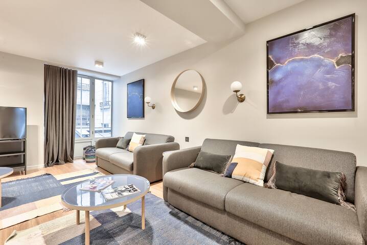 Urban Flat in Paris managed Airbnb listing 1