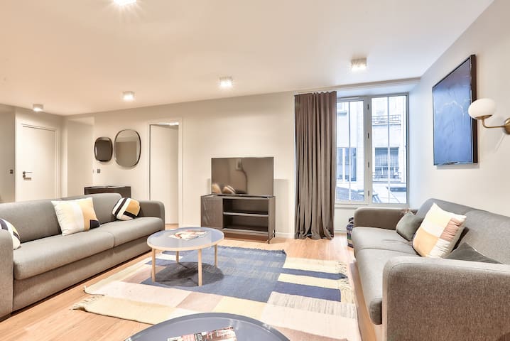 Urban Flat in Paris managed Airbnb listing 1