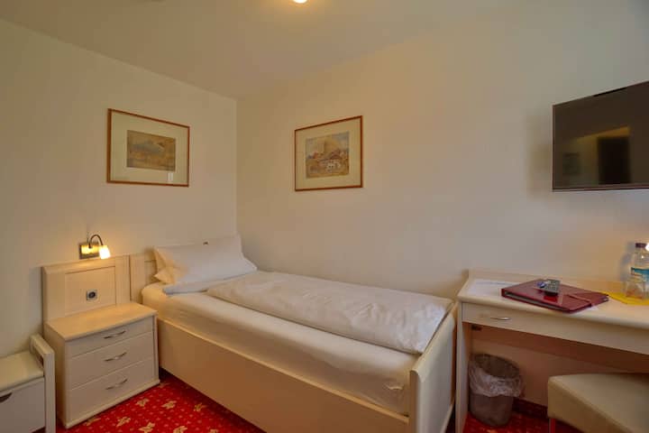 ตัวอย่างที่อยู่อาศัย