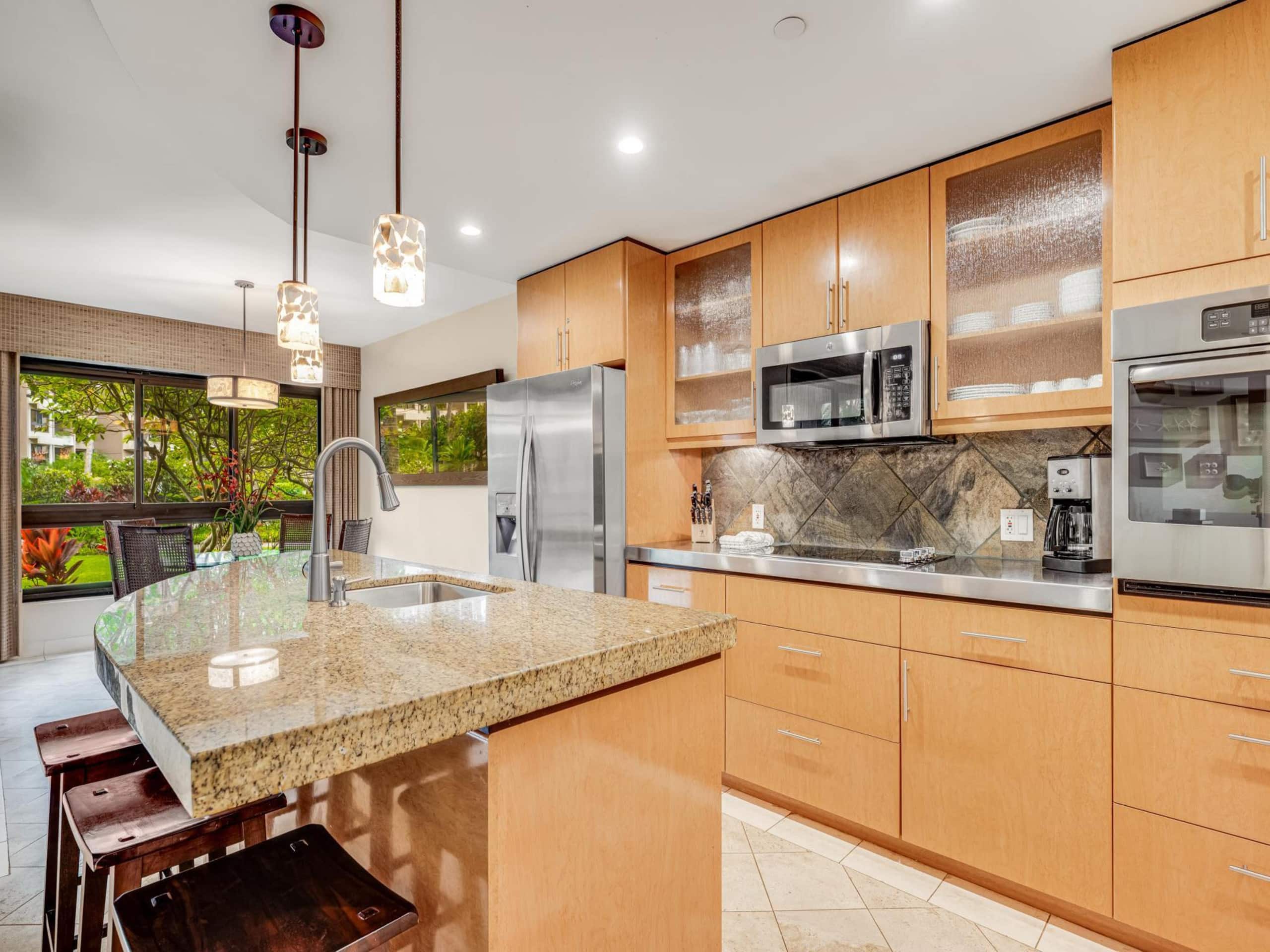 Condo in Lahaina · ★5.0 · 2 bedrooms · 2 beds · 2 baths - Image 9