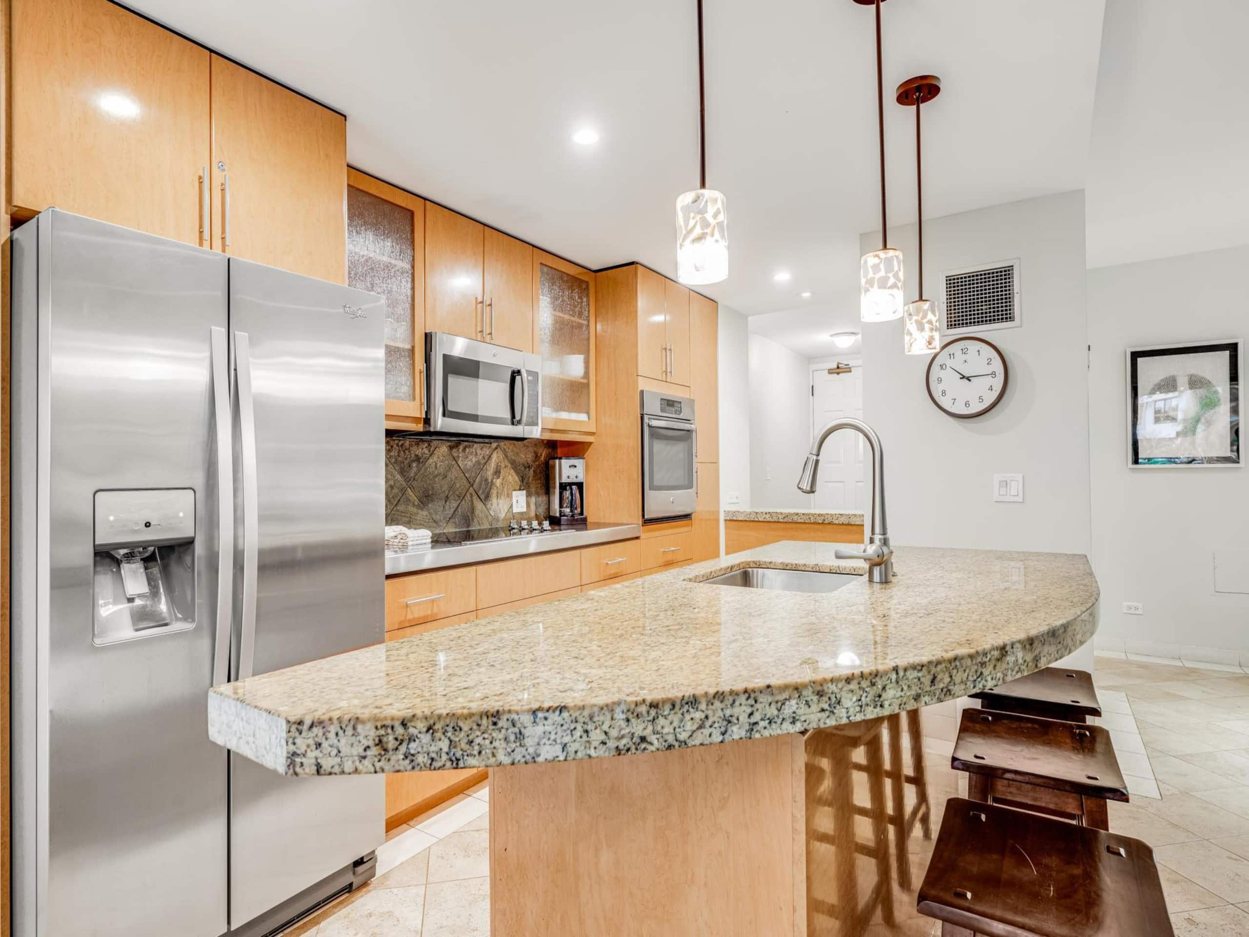 Condo in Lahaina · ★5.0 · 2 bedrooms · 2 beds · 2 baths - Image 8