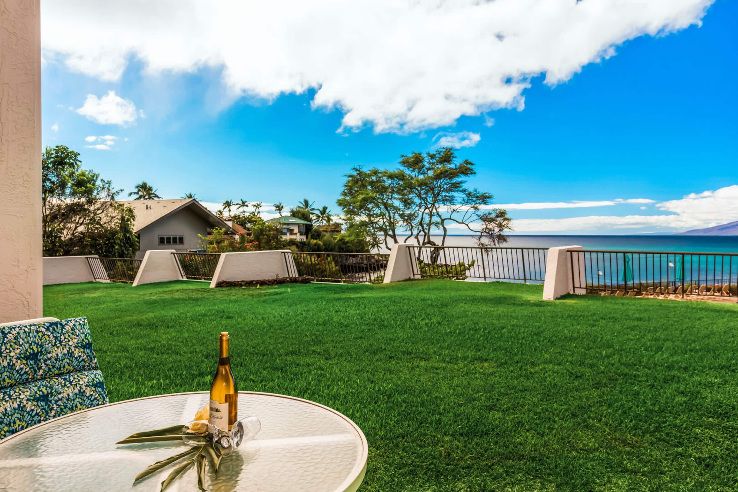 Condo in Lahaina · ★4.7 · 1 bedroom · 2 beds · 1 private bath - Image 19