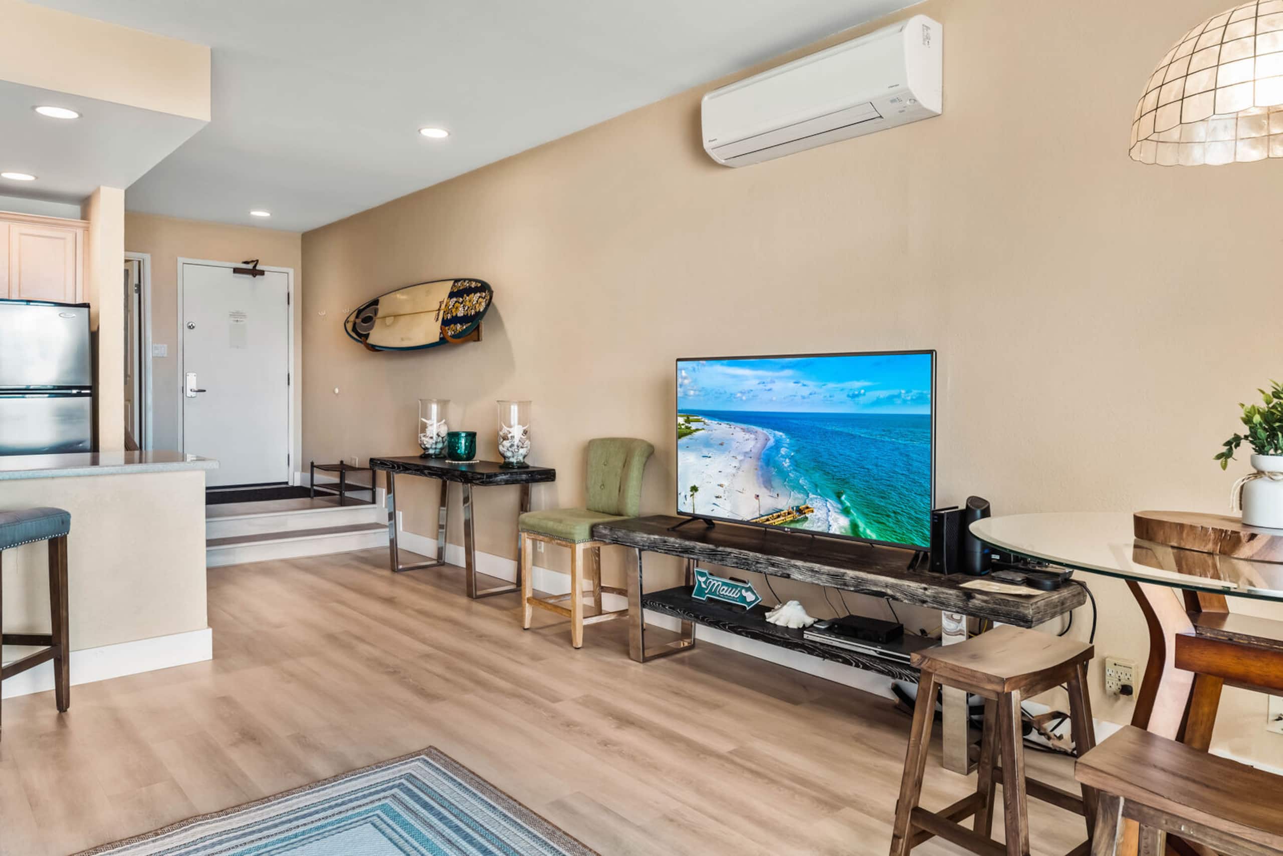 Condo in Lahaina · ★4.7 · 1 bedroom · 2 beds · 1 private bath - Image 5