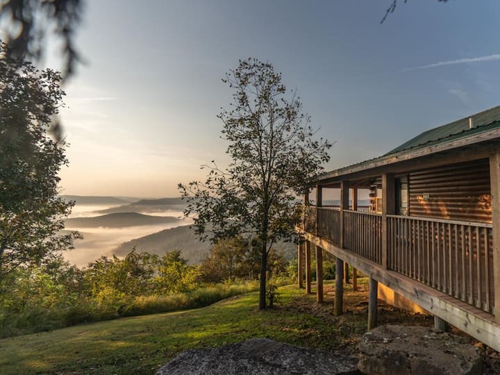 Cabin X w/ Hot Tub & Beautiful Mountain View