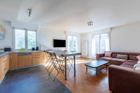 La Nuit en Rose - 3 bedrooms - Balcony