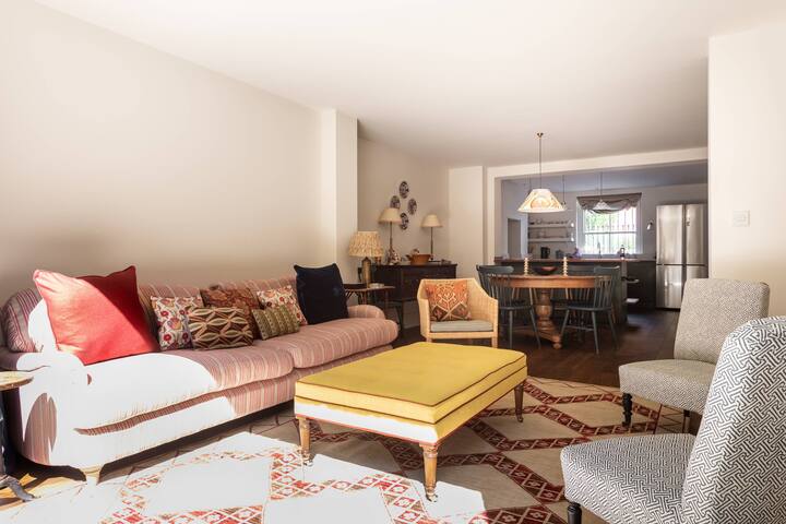 Vernon Street by onefinestay gallery image 2