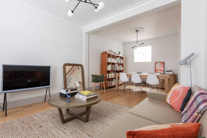 Baxendale Street by onefinestay gallery image 3