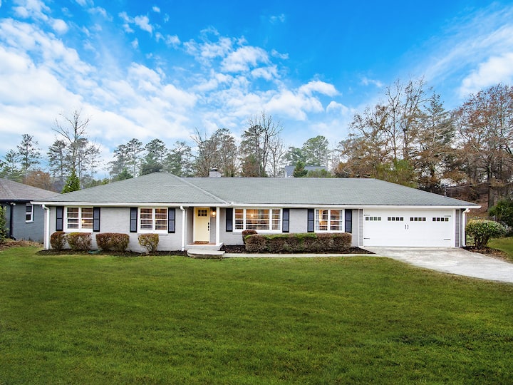 Heart of Roswell Stylish Ranch Near Canton St. Houses for Rent in