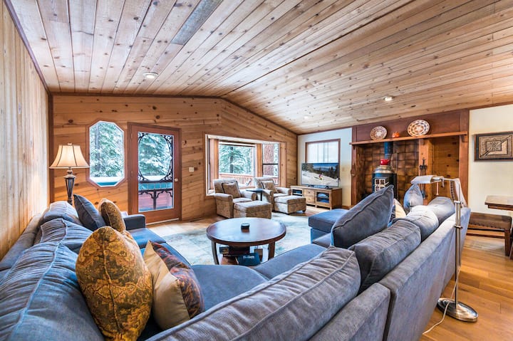 Kings Beach Retreat Hot Tub & Near Northstar - Kings Beach, CA