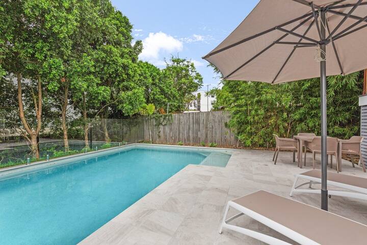 George8-Ultimate Beach House gallery image 5