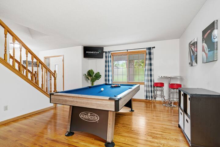 MINNeSTAY* Ultimate Family Fun Escape | Spacious gallery image 2